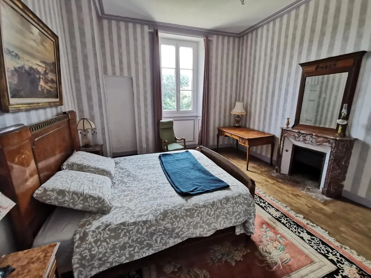 Hotel Chateau De Launay Guen Plémet 0*,  Francia